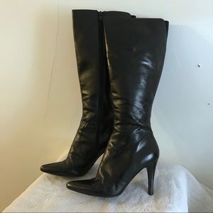 Nine West “Gallivant” Black Leather Boot size 8